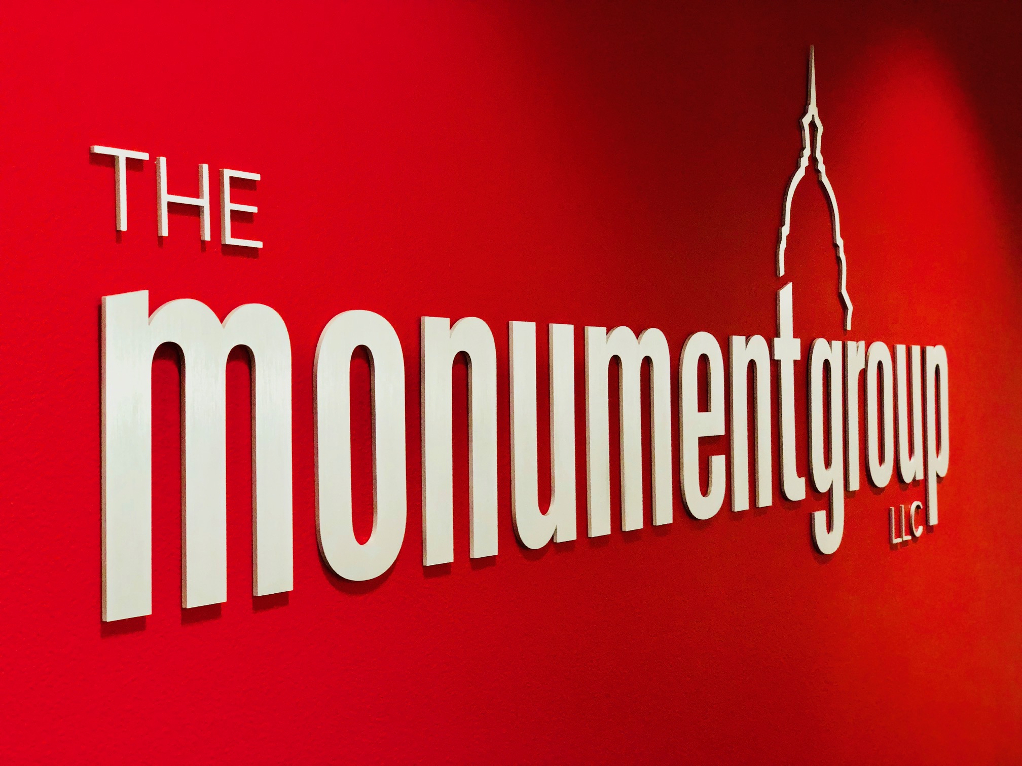 Monument Group office logo